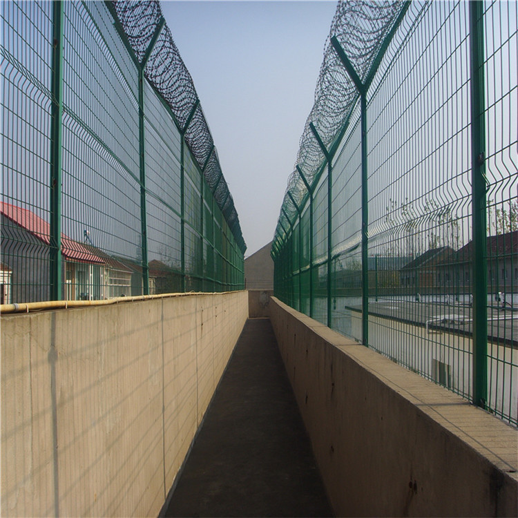 河北工廠監獄巡邏道鋼網墻案例